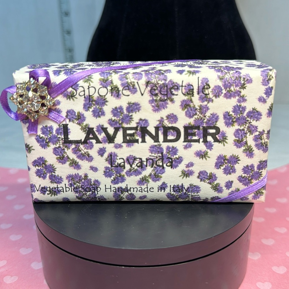 Italian lavender handmade vegetable hand soap made in Italy 10.5 oz gift wrapped